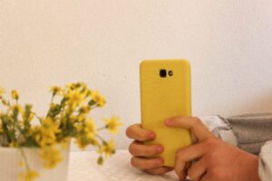 スマホケースの色で運気アップ!どの色がおすすめ?