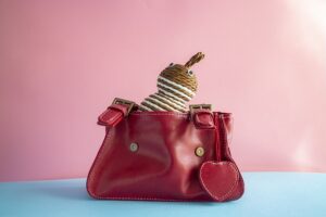 持ち物風水を取り入れよう!運気が上がる小物選び